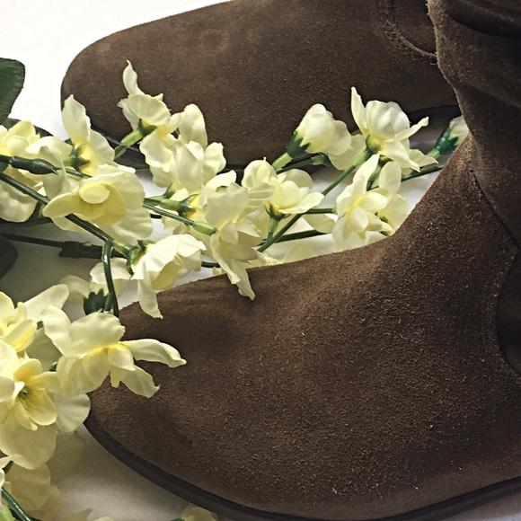 BASS Hidden Wedge Brown Leather Boots - Picture 4 of 4